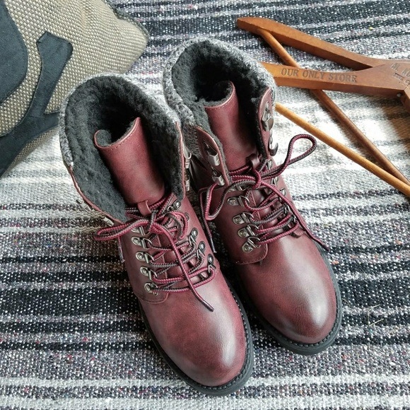 sz6.5,7 MIA Maylynn Maroon Shearling Boots - Picture 2 of 8